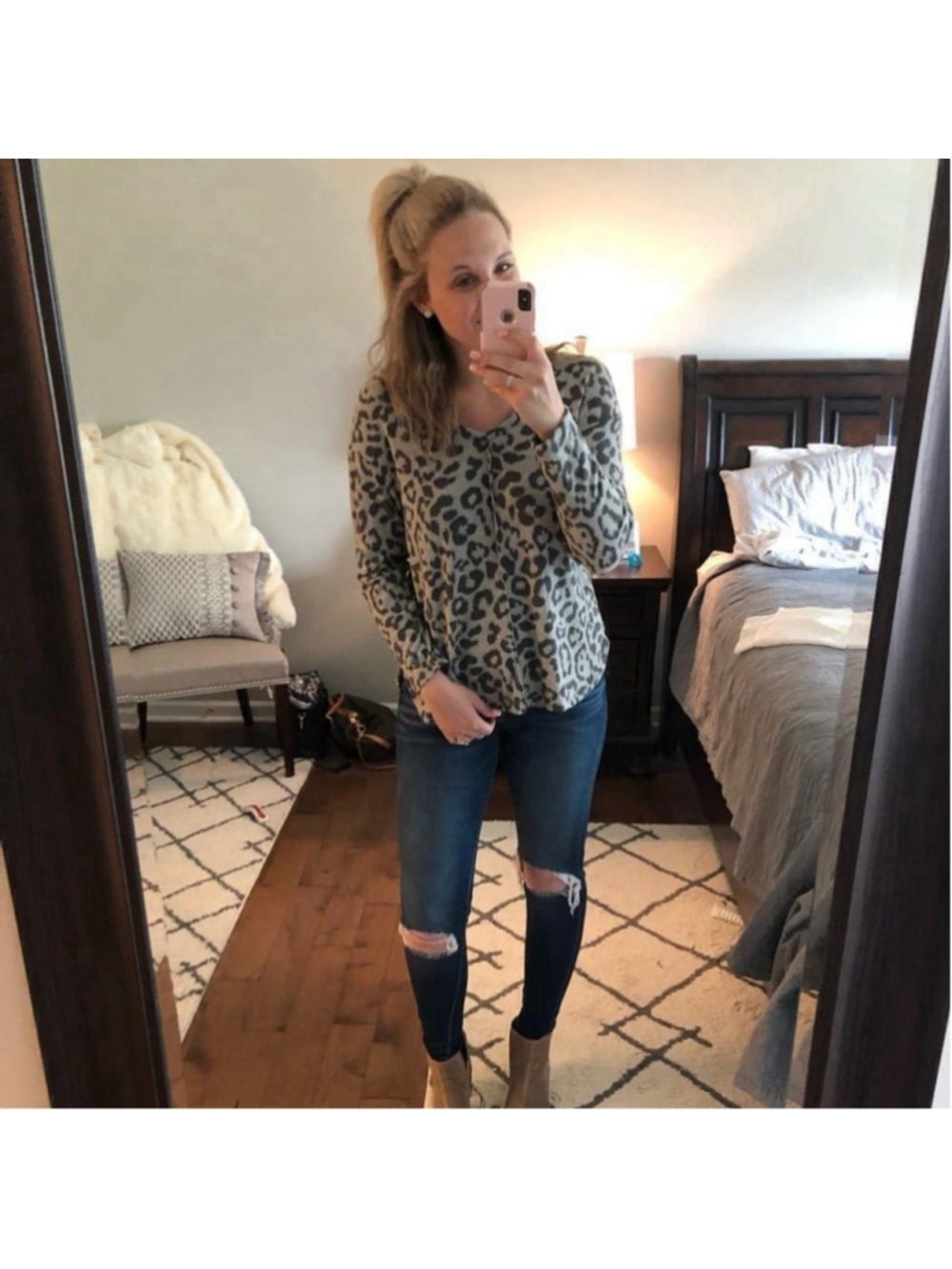 Como Blu Blue-Gray Leopard Print Sweater - Super Soft Knit - Size Medium - Picture 5 of 13